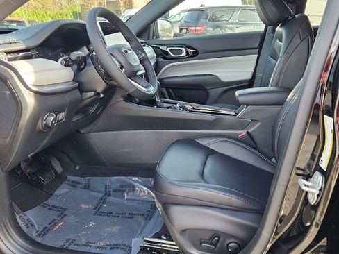 New 2026 Jeep Compass Limited image 8