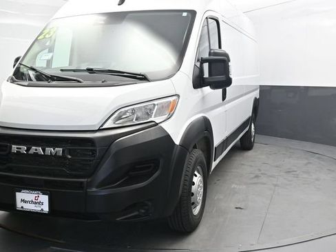 Used 2023 RAM ProMaster 2500 FWD image 2