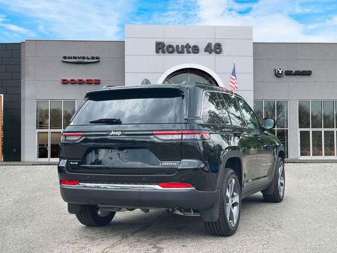 Used 2025 Jeep Grand Cherokee Limited w/ Trailer Tow Package AWD/4WD image 5