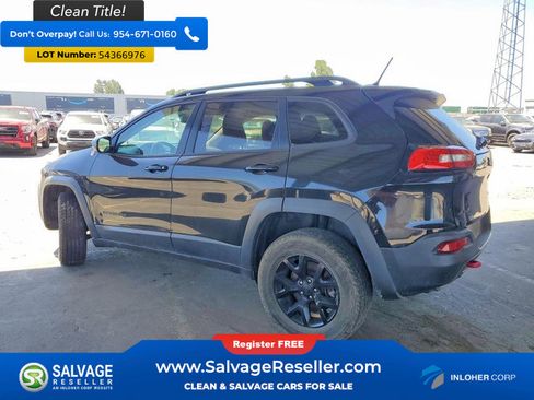 Used 2015 Jeep Cherokee Trailhawk w/ Comfort/Convenience Group AWD/4WD image 3