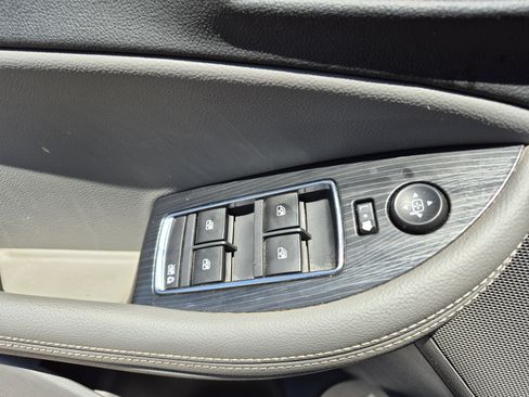Used 2017 Chevrolet Impala LT FWD image 13