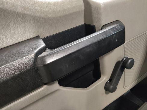 Used 2019 Ford F250 XL RWD image 27