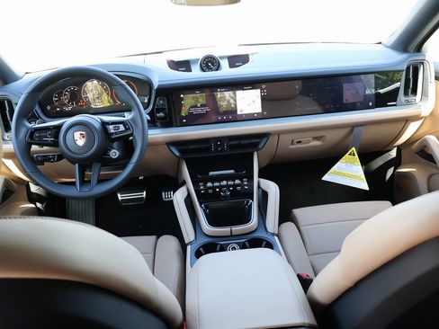 New 2026 Porsche Cayenne Coupe image 19