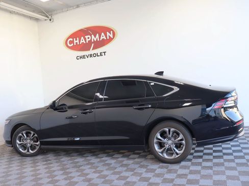 Used 2023 Honda Accord EX image 3