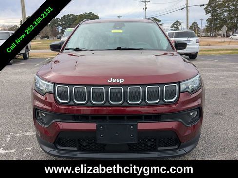Used 2022 Jeep Compass Latitude image 9