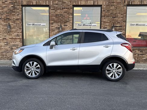 Used 2017 Buick Encore Preferred image 2