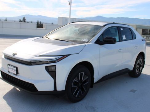New 2026 Toyota bZ FWD image 6