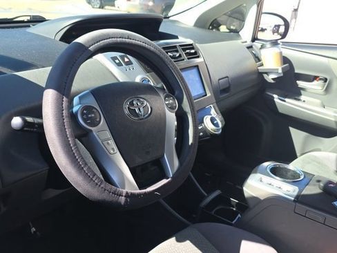 Used 2013 Toyota Prius V Two image 9
