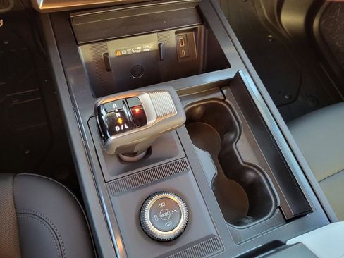 New 2024 GMC Hummer EV 2X w/ Extreme Off-Road Package image 10