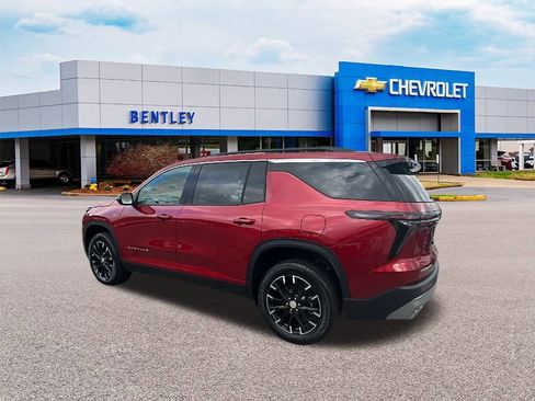 New 2026 Chevrolet Traverse LT w/ Sun and Wheel Package image 3