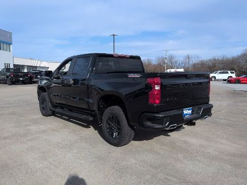 New 2026 Chevrolet Silverado 1500 Custom Trail Boss w/ LPO, Dark Essentials Package image 4
