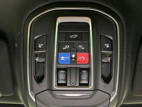 New 2026 Jeep Grand Cherokee Altitude AWD/4WD image 40