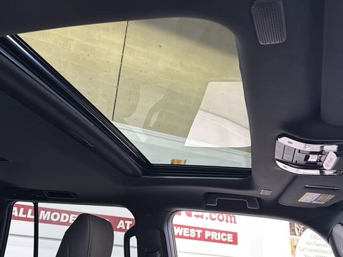 Used 2024 Lexus GX 550 w/ Accessory Package (2T) image 21