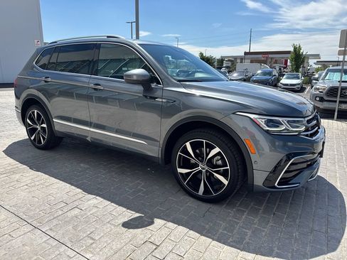 Certified 2023 Volkswagen Tiguan SEL R-Line AWD/4WD image 9