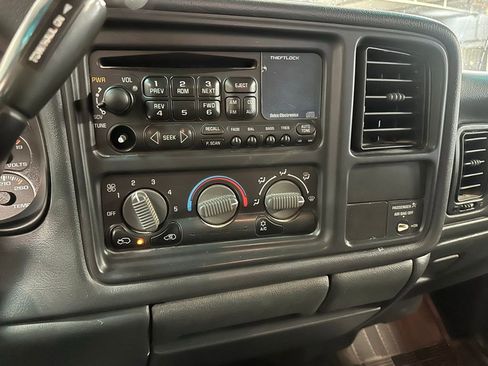 Used 2002 Chevrolet Silverado 2500 LS image 8