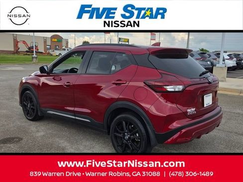 Used 2023 Nissan Kicks SR w/ SR Premium Package FWD image 9