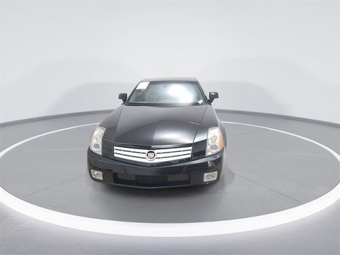 Used 2004 Cadillac XLR image 2