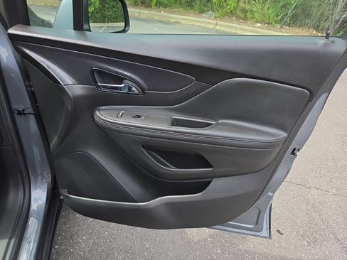 Used 2019 Buick Encore Sport Touring w/ Safety Package FWD image 33