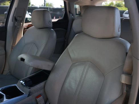 Used 2011 Cadillac SRX Luxury FWD image 21