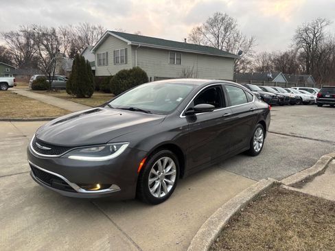 Used 2015 Chrysler 200 C image 4