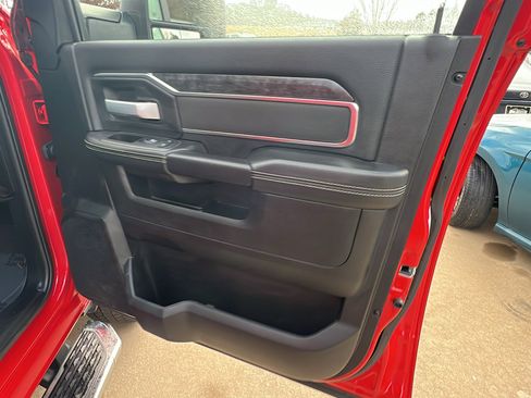 Used 2024 RAM 2500 Big Horn w/ Bed Utility Group image 17