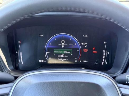 Used 2026 Toyota Corolla Cross LE FWD image 24