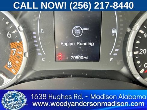 Used 2020 Jeep Renegade Latitude w/ Popular Equipment Group FWD image 11