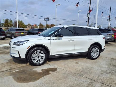 Used 2025 Lincoln Corsair FWD image 3