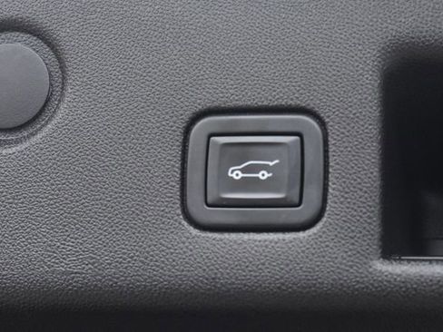 Certified 2022 Chevrolet Equinox RS w/ RS Leather Package image 18