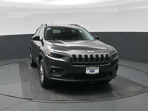 Used 2022 Jeep Cherokee Latitude Lux w/ Sun & Sound Group AWD/4WD image 3