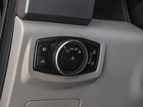 Used 2015 Ford F150 XLT AWD/4WD image 20