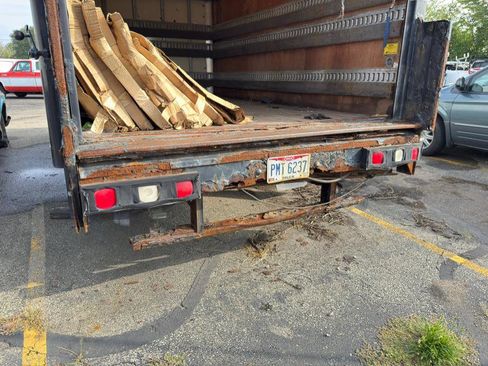 Used 2006 Chevrolet Express 3500 image 9