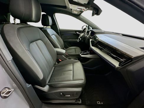 Used 2022 Audi Q4 e-tron Prestige image 34