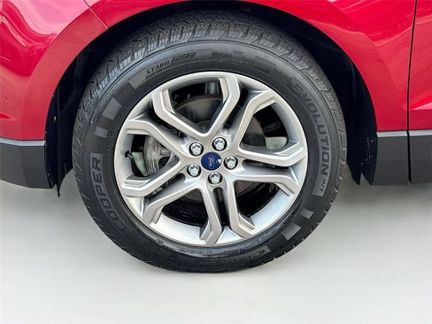 Used 2016 Ford Edge Titanium image 29