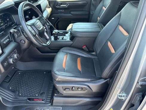 Used 2023 GMC Sierra 1500 AT4 w/ AT4 Premium Package AWD/4WD image 10