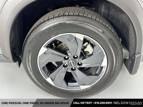 Certified 2026 Nissan Rogue SV FWD image 29