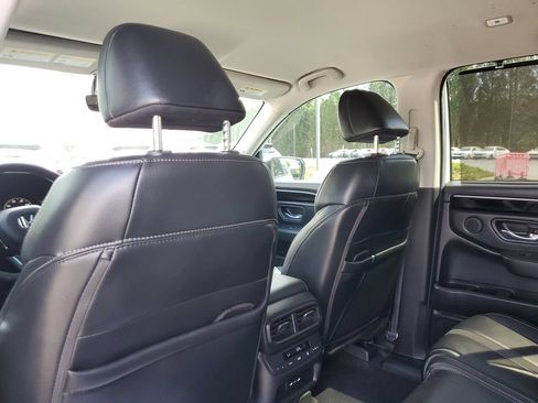 Used 2025 Honda Pilot EX-L image 13