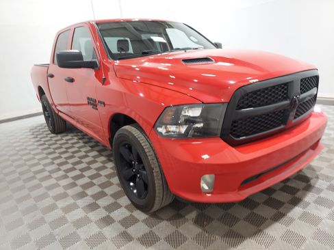 Used 2019 RAM 1500 Express w/ Wheel & Sound Group AWD/4WD image 4