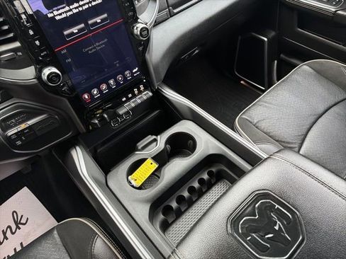 Used 2020 RAM 2500 Laramie w/ Night Edition image 27