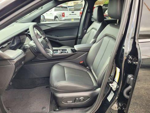 New 2026 Jeep Cherokee Limited image 9