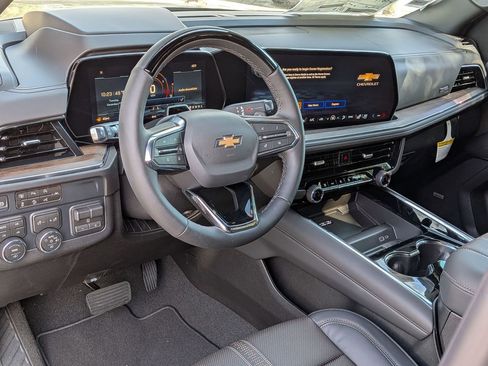 New 2026 Chevrolet Suburban High Country image 9