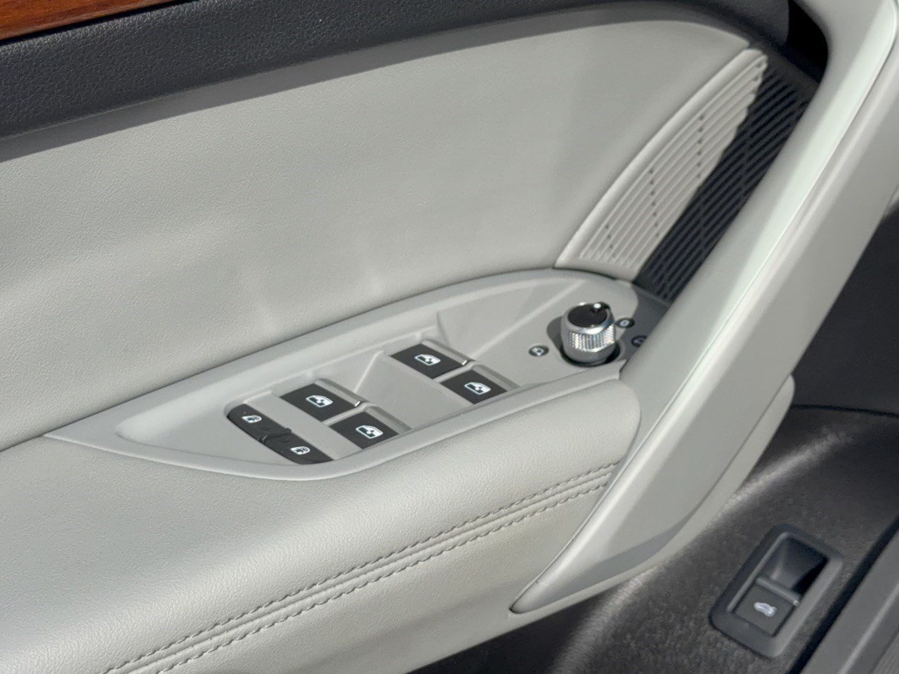 Used 2023 Audi Q5 2.0T Premium Plus AWD/4WD image 15