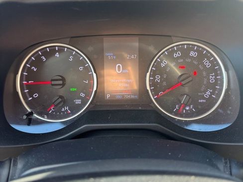 Used 2020 Toyota RAV4 XLE Premium image 14