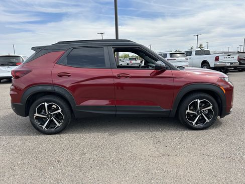 Used 2023 Chevrolet TrailBlazer RS w/ Sun and Liftgate Package FWD image 6