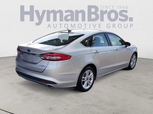 Used 2018 Ford Fusion S image 3