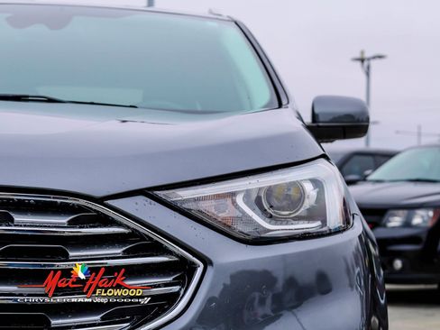 Used 2022 Ford Edge SEL w/ Convenience Package image 4