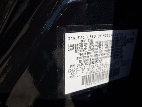 New 2025 Nissan Kicks SR image 31