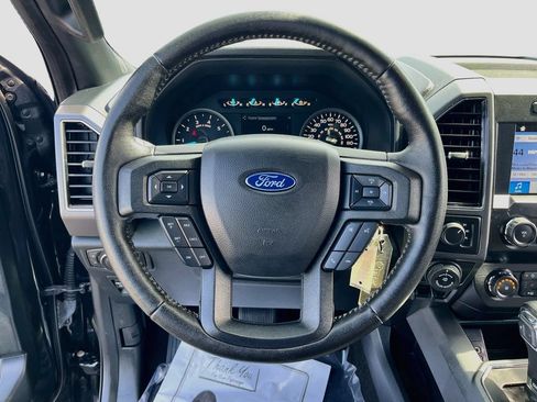 Used 2019 Ford F150 XLT w/ Equipment Group 302A Luxury AWD/4WD image 11