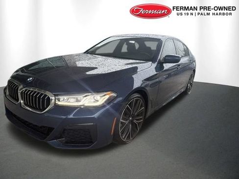 Used 2022 BMW 530i w/ M Sport Package RWD image 3