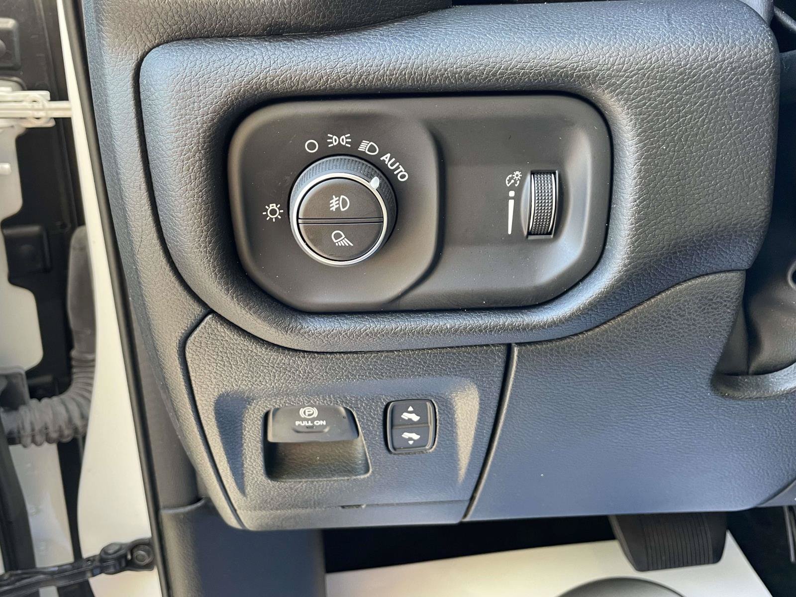 Used 2023 RAM 1500 Big Horn AWD/4WD image 18